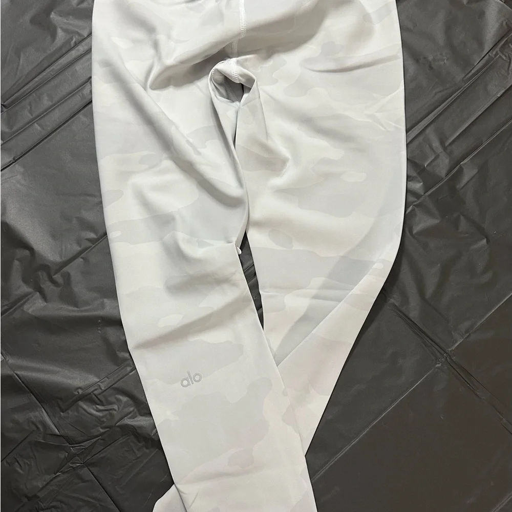 Alo High Waist Vapor Leggings- Gray Camouflage - Picture 6 of 9